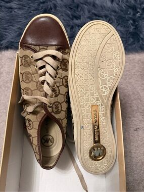 Michael Kors Brown and Tan Logo Low-Top Sneakers